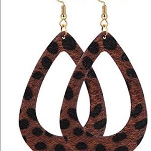 Dangle earrings